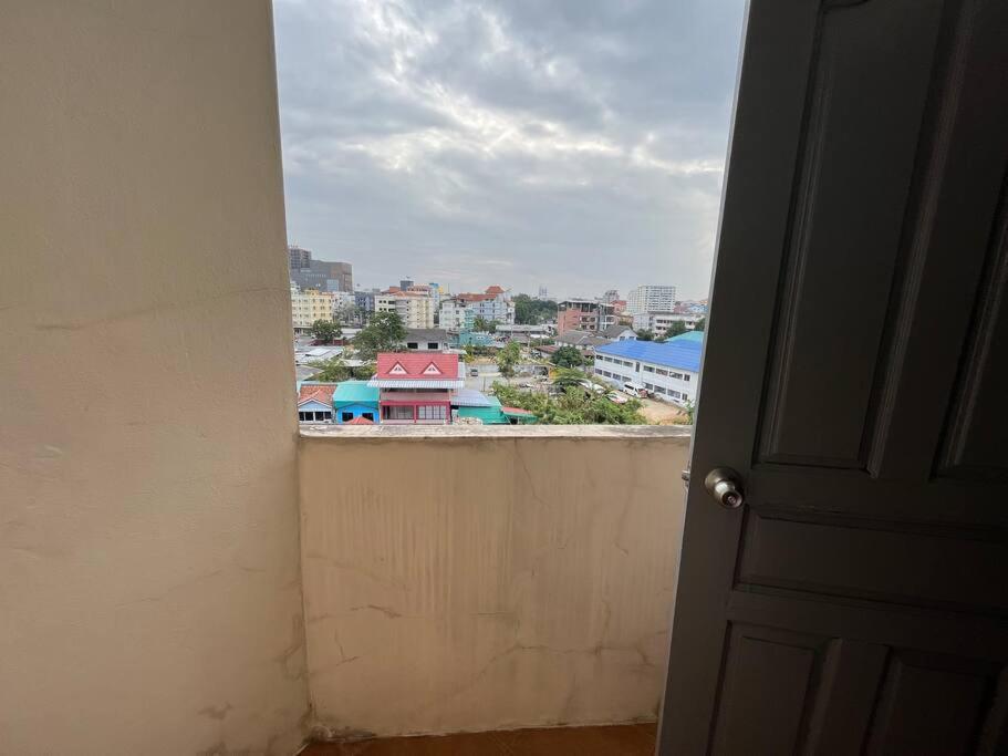 Rooftop Room In We Residence 파타야 외부 사진
